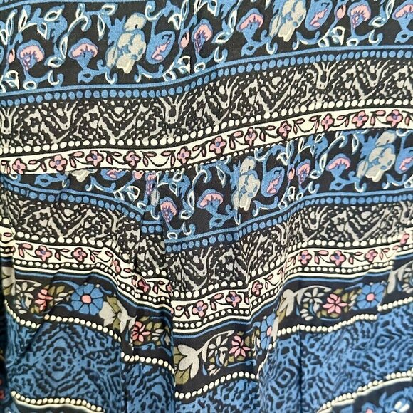 NWT Bongo Juniors Woven Pleated Printed Top - Size: Medium - Picture 5 of 7